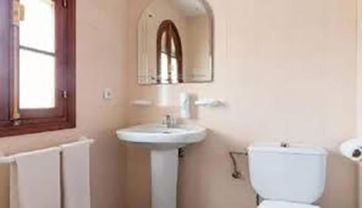 Hostal-Restaurante El Paisano Гуадалема-де-лос-Кинтерос Экстерьер фото
